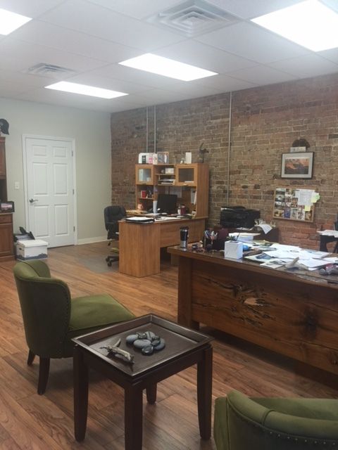 Office-Warehouse Space for Lease : 5707 Main St, Ooltewah, TN 37363